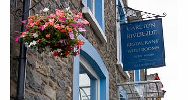 You and your guest willenjoy the best ofall worlds at Carlton Riverside, where youll be suppliedwith beautifully made3 course dinnersboth nightswithin Llanwrtyd Wells, the smallest town in Britain.The hotel has been awarded with anAA 4-Star r