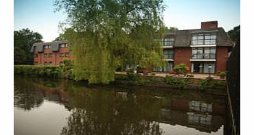 Located seven miles from Birmingham City centre and near a 14-acre tree-lined lake, the Ramada Sutton Coldfield is built around the former cable mill Penns Hall and expresses its 18th Century ancestry with its stained glass and oak beamed ceiling in 