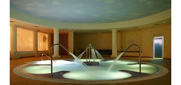 Whittlebury Hall hotel is an ideal choice for your two night spa break. As one of Northamptonshires premier destination spas, itcombines luxury accommodation with award-winning spa facilities and designer beauty treatments. This brilliant break for 