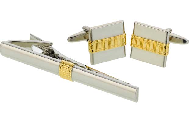 These silver-colour Cufflinks with a matching Tie Clip have a gold-colour tartan strap feature which offers a stylish look and add the perfect finishing touch to any smart outfit. Boxed