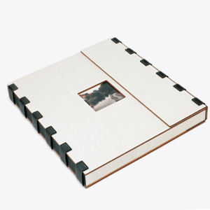 This beautifully designed Henry Huang Photo Album is absolutely luxurious!  The Memoir Photo Album