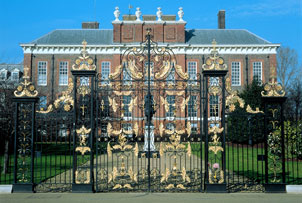 Unbranded Visit to Kensington Palace and Afternoon Tea for Two
