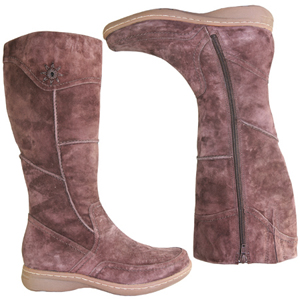 A casual but stylish knee length boot from Hush Puppies. With raised seems, soft paneled suede and d