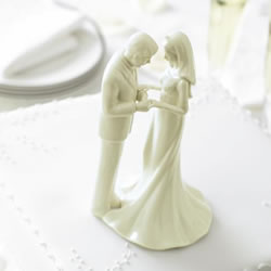 A romantic porcelain cake decoration you can keep as a wedding memento. (FREE Lucky Sixpence- make