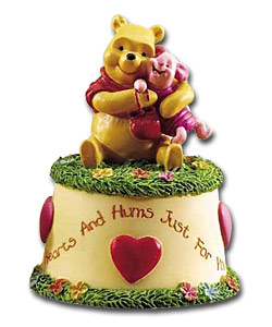 Winnie the Pooh Hearts & Hums