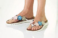 Womens Flower Toe Post Sandals