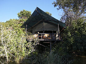 Unbranded Zambia luxury lodge accommodation