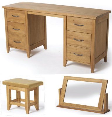 Wealden Oak Dressing Table, Mirror and Stool